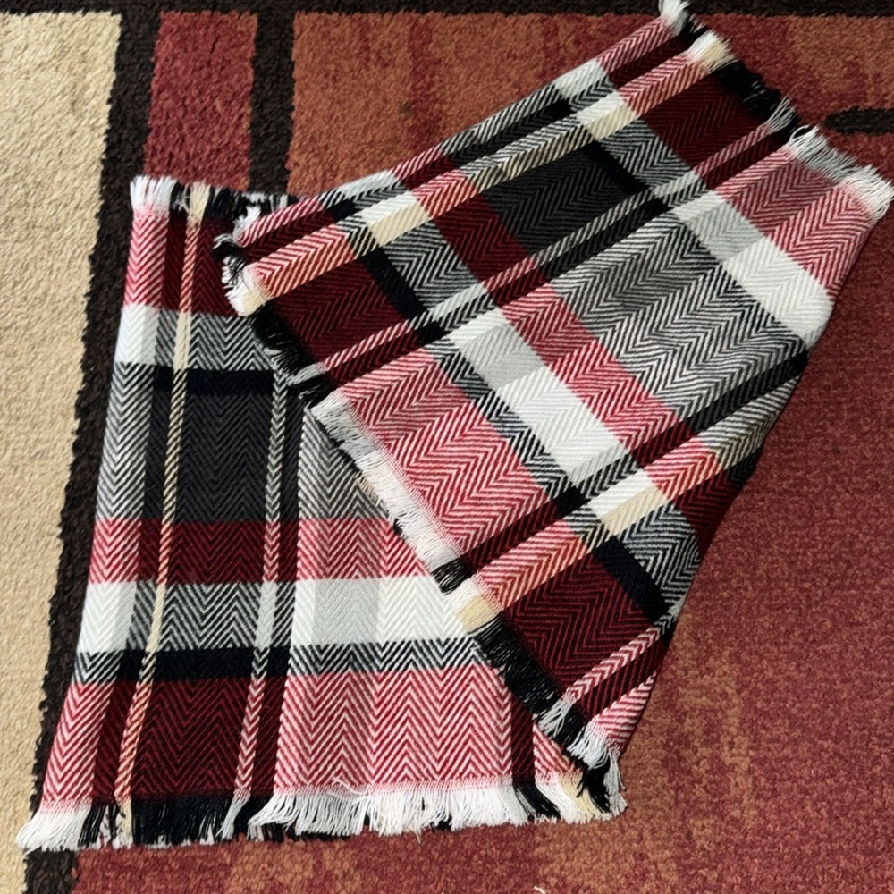 Scarf‎